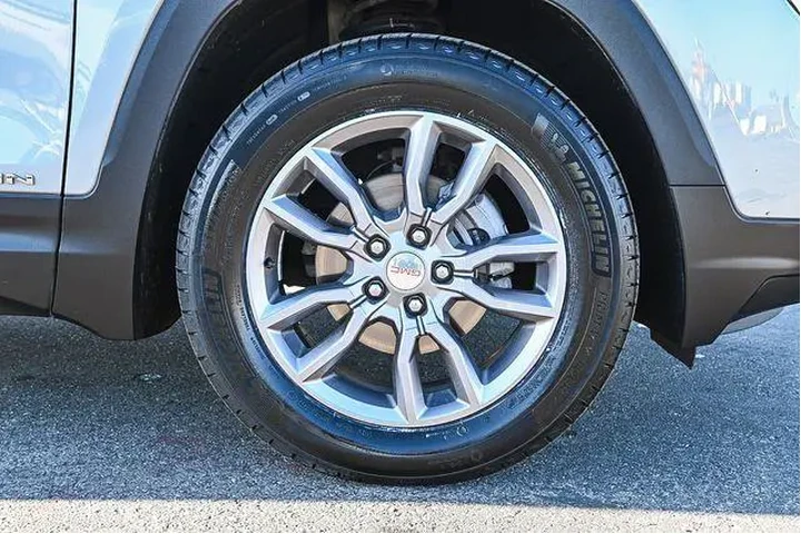 $23788 : GMC Terrain 2024 AWD SLT 4dr image 10