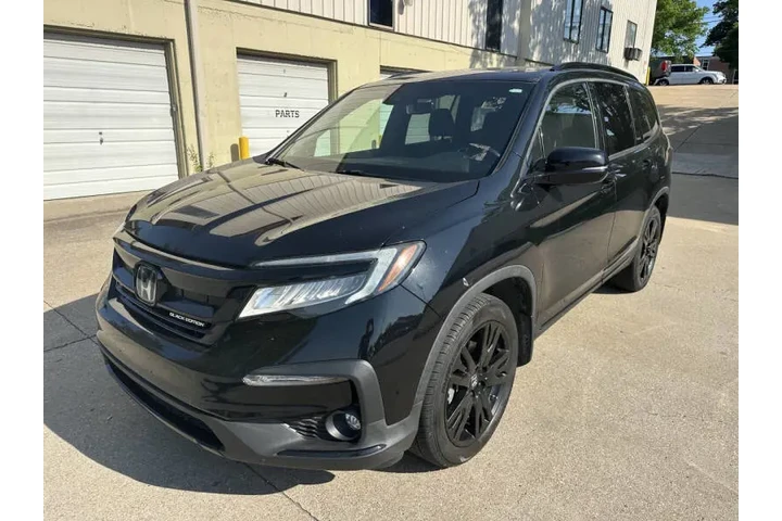 $19900 : 2021 Pilot Black Edition image 2
