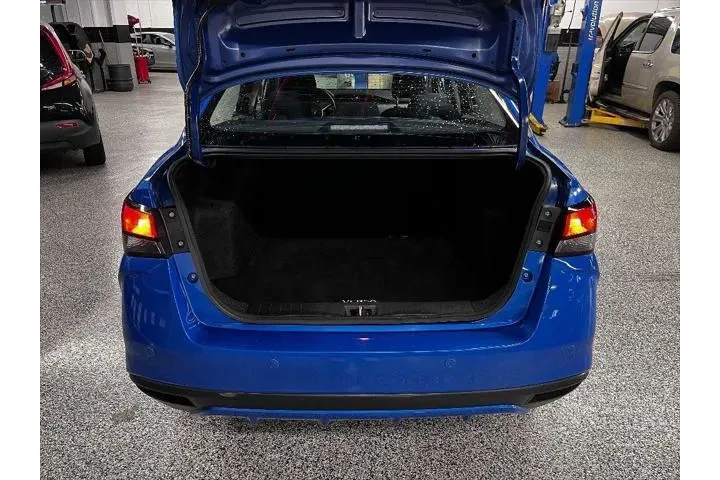 $13495 : Nissan Versa 2021 SV 4dr Sed image 10