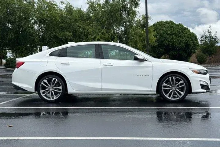 $16351 : Chevrolet Malibu 2023 LT 4dr image 8
