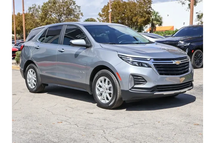 $20990 : Chevrolet Equinox 2024 LT 4d image 2
