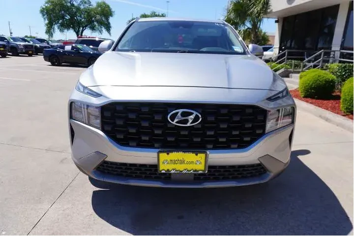 $18688 : Hyundai SANTA FE 2022 SE 4dr image 2