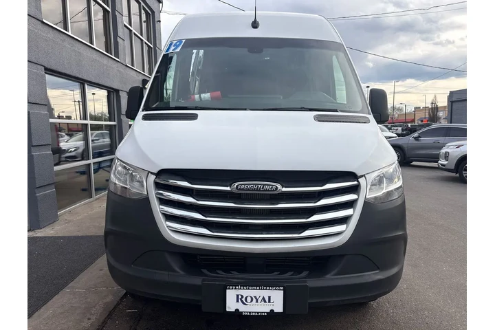 $43995 : 2019 Freightliner Sprinter 35 image 6