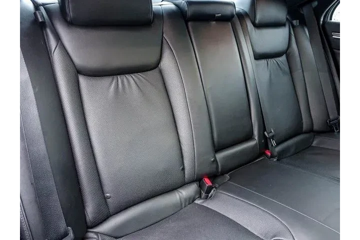 $10980 : Chrysler 300 2011 C 4dr Seda image 10