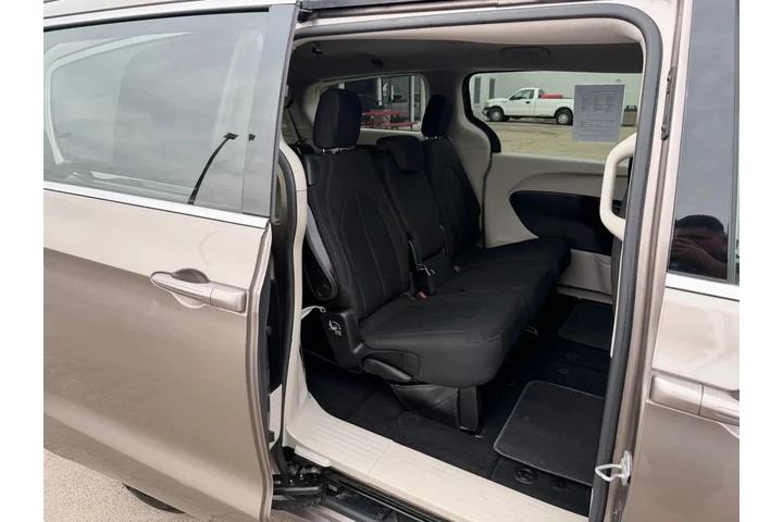 $9980 : 2017 Pacifica LX image 9