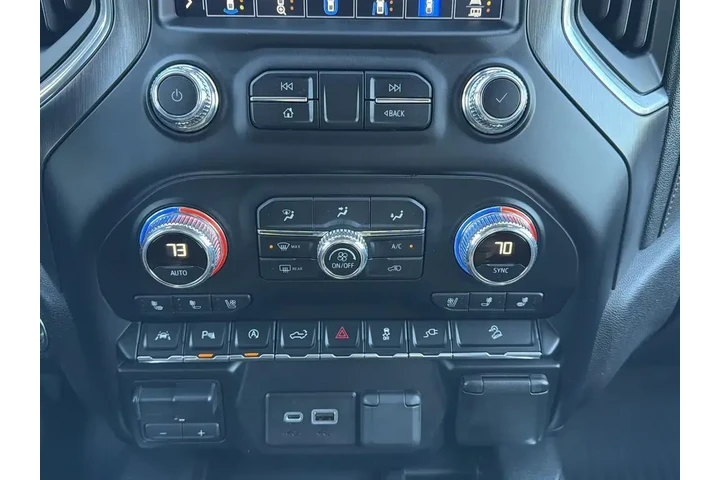 $39999 : GMC Sierra 1500 2020 4x4 AT4 image 6