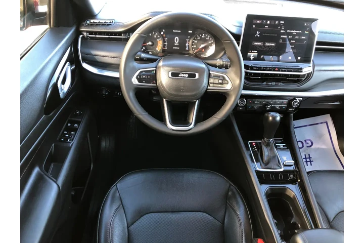 $22492 : 2023 Compass (Red) Edition 4WD image 9