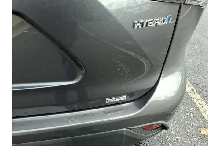 $35995 : Toyota Highlander Hybrid 202 image 5