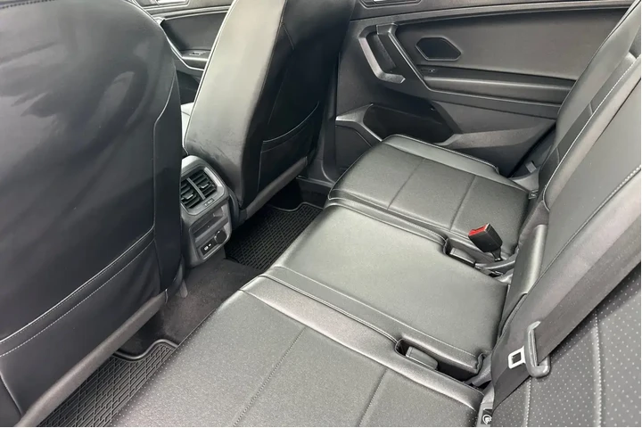 $20000 : Volkswagen Tiguan 2021 SE 4d image 7
