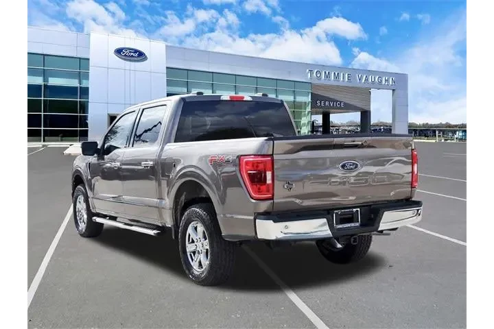 $29997 : Ford F-150 2022 4x4 XLT 4dr image 2