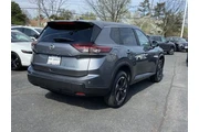 $19090 : Nissan Rogue 2025 AWD SV 4dr thumbnail