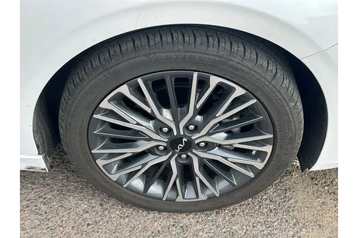 $19782 : Kia Forte 2024 GT-Line 4dr S image 8