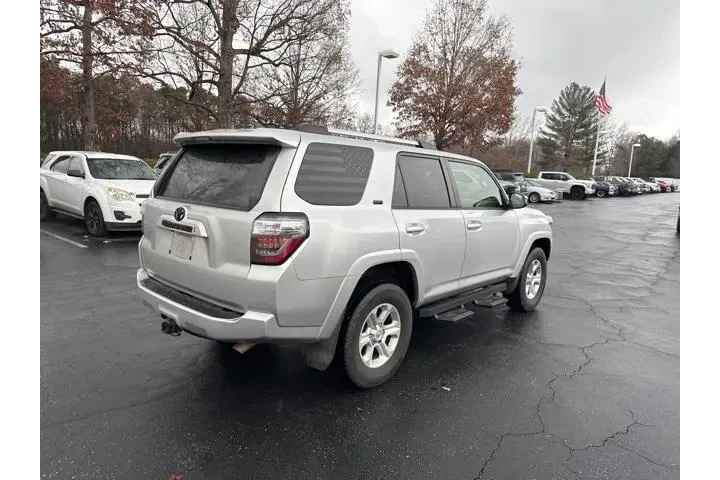 $27695 : Toyota 4Runner 2021 4x4 SR5 image 2