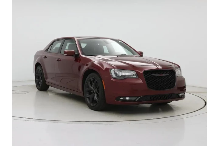 $25998 : Chrysler 300 2023 S V6 4dr S image 1