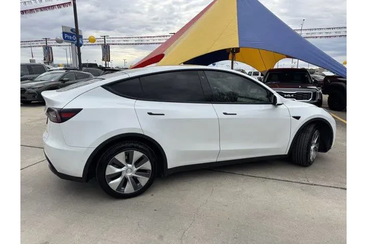 $27444 : Tesla Model Y 2020 AWD Long image 4