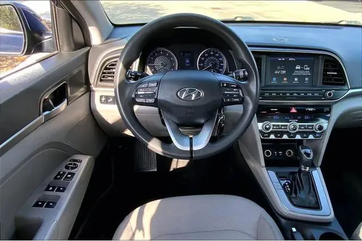 $10206 : Hyundai ELANTRA 2020 SEL 4dr image 5