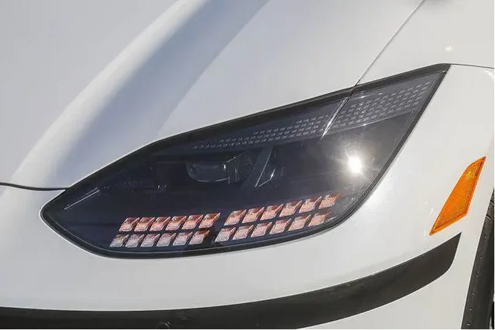 $32992 : Hyundai IONIQ 6 2025 SEL 4dr image 8