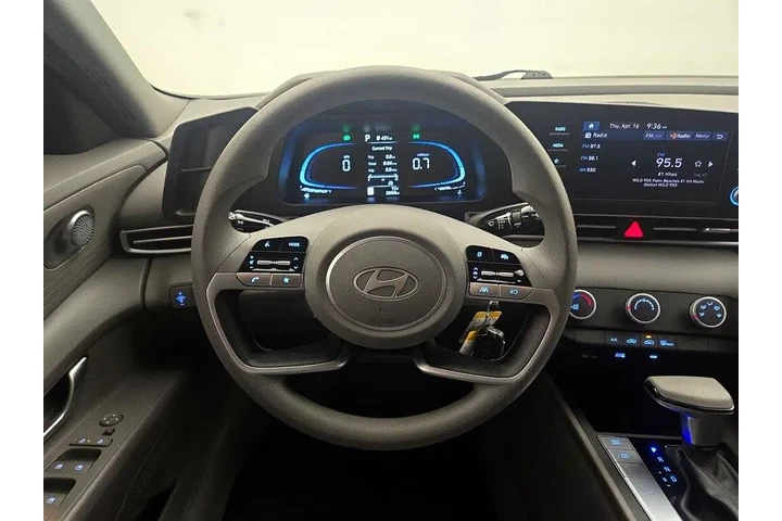 $19998 : Hyundai ELANTRA 2024 SE 4dr image 10