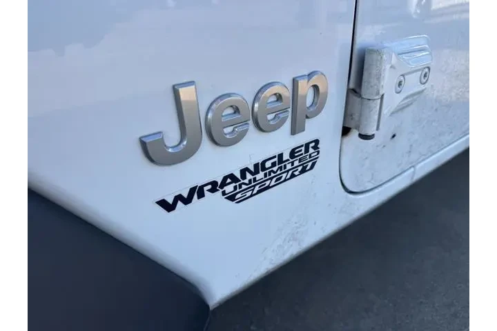 $19919 : Jeep Wrangler Unlimited 2020 image 3