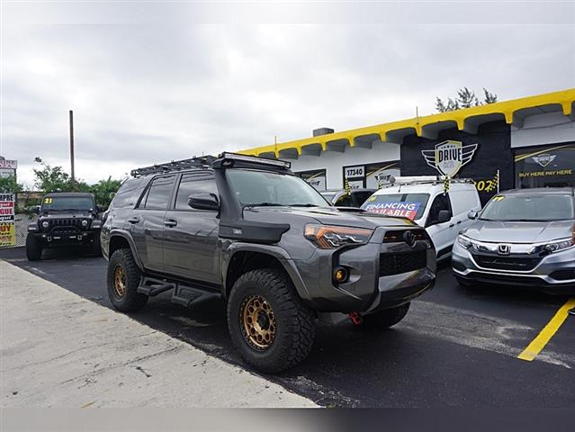 $33999 : 2018 Toyota 4Runner image 1