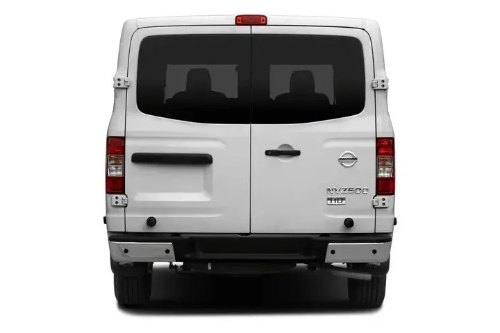Nissan NV 2016 2500 HD S 3dr image 8