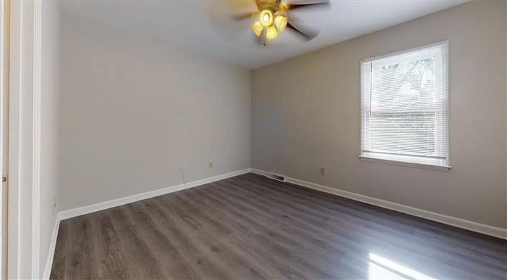 $1400 : "Modern Apartment for Rent!! image 7
