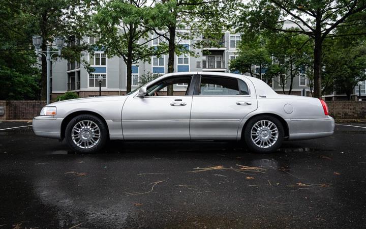 $8995 : 2009 LINCOLN TOWN CAR image 7