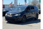 $18498 : Chrysler Pacifica 2019 Touri thumbnail