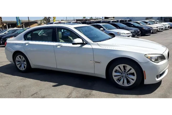 $13499 : 2012 BMW 7-Series image 7