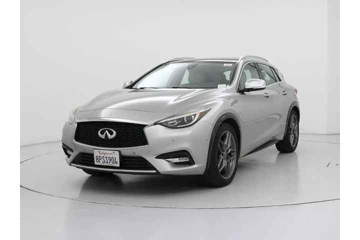 $13998 : INFINITI QX30 2017 Premium 4 image 4