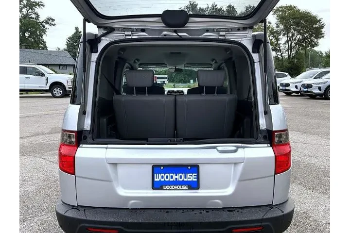 $11995 : Honda Element 2010 AWD LX 4d image 10
