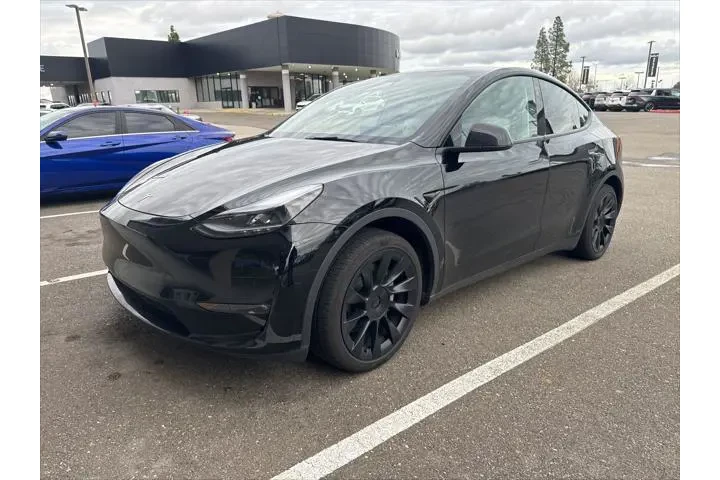 $39988 : Tesla Model Y 2024 AWD Long image 1