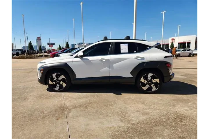 $25807 : Hyundai KONA 2024 Limited 4d image 4