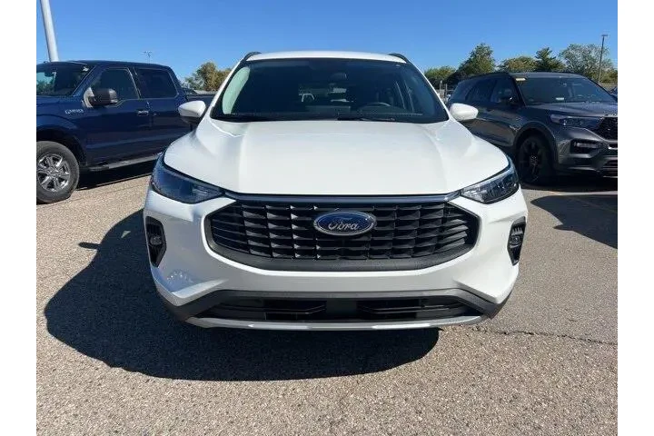 $26999 : Ford Escape Plug-In Hybrid 2 image 2