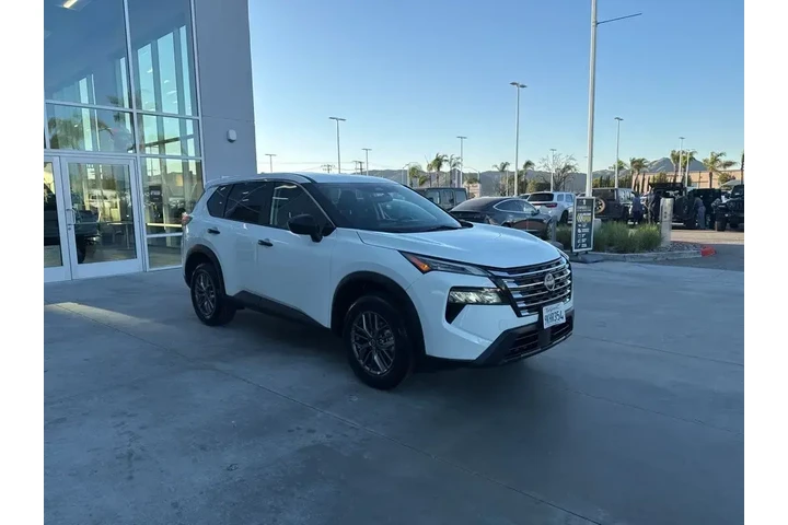 $19049 : Nissan Rogue 2024 AWD S 4dr image 2