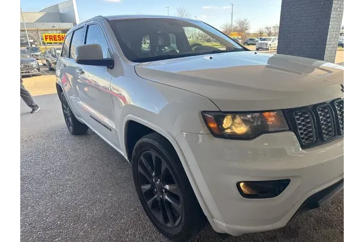$19297 : Jeep Grand Cherokee 2021 4x2 image 6
