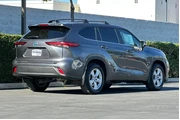 $32425 : Toyota Highlander Hybrid 202 thumbnail
