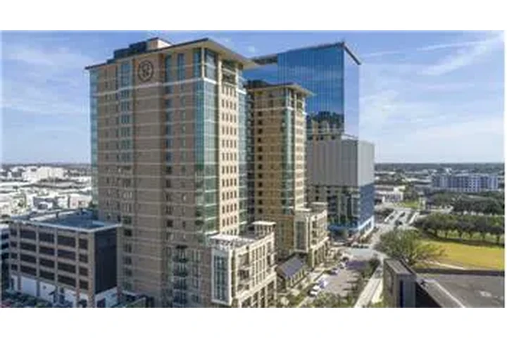 $14010 : Rental property with 3 bedro image 6