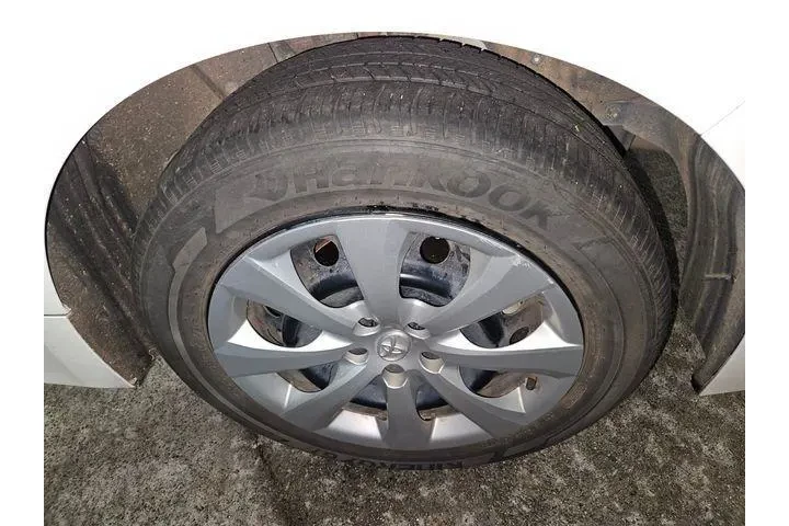 $18991 : Toyota Corolla 2024 LE 4dr S image 9