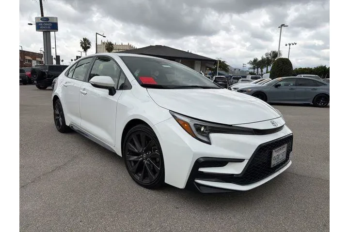 $23410 : Toyota Corolla 2023 SE 4dr S image 1