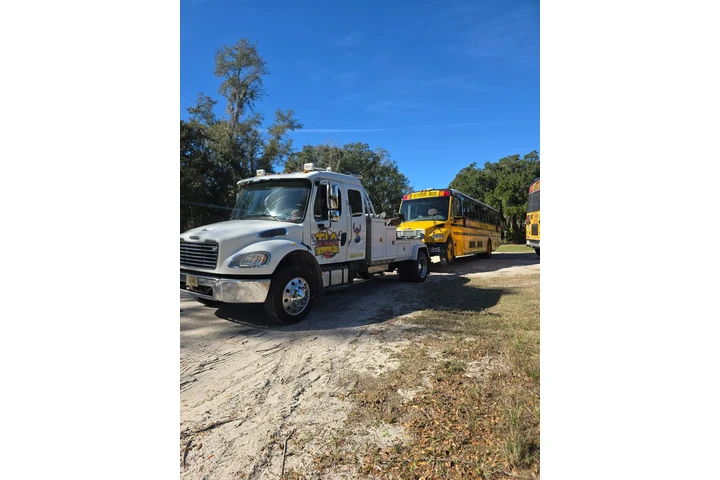 SERVICIO DE REMOLQUE DE AUTOS image 4