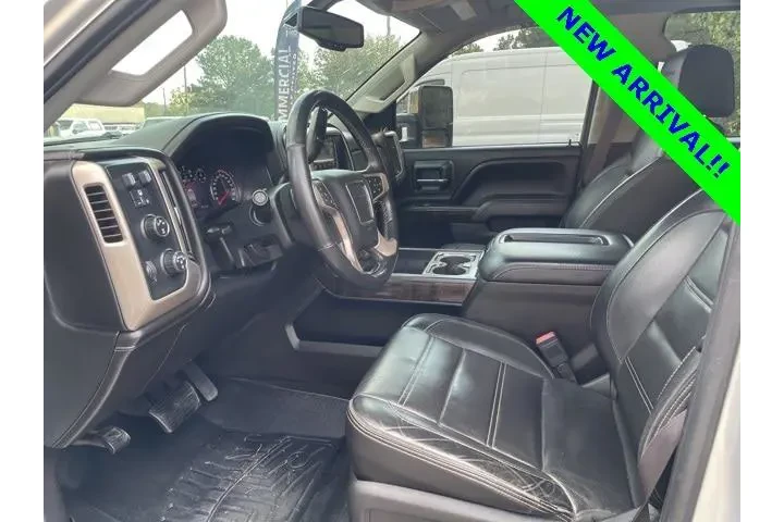 $32539 : GMC Sierra 2500HD 2015 4x4 D image 4