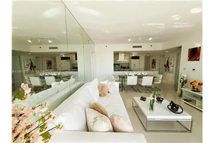 $5500 : Rental property with 2 bedro image 5