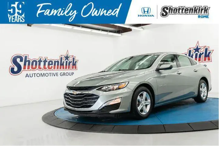 $19762 : Chevrolet Malibu 2024 LS 4dr image 1