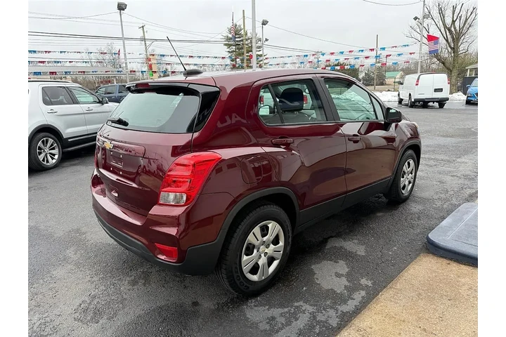 $11900 : 2017 Trax LS FWD image 2