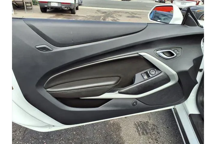 $21993 : Chevrolet Camaro 2023 LT 2dr image 10