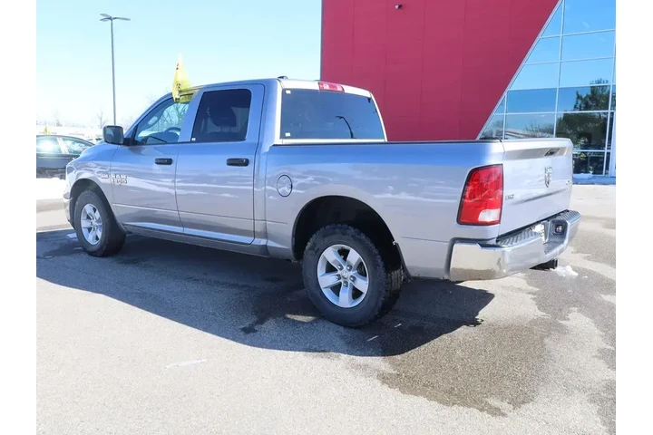 $34777 : Ram 1500 Classic 2023 4x4 SL image 7