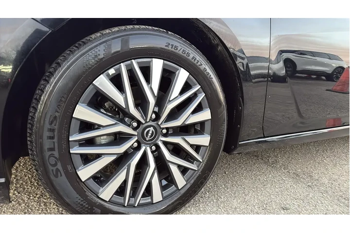 $20556 : Nissan Altima 2025 2.5 SV 4d image 9