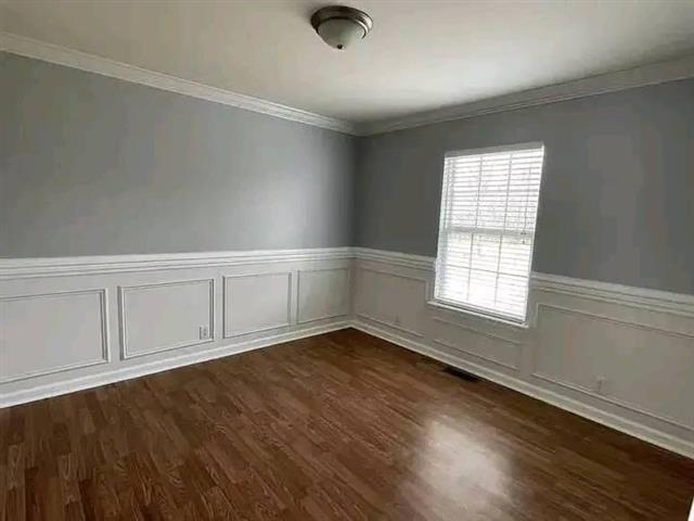 $1550 : 3 bedroom apartment image 4