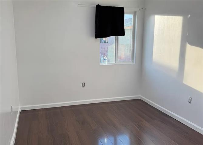 $1630 : Charming 2-bedroom, 1-bathroom image 1